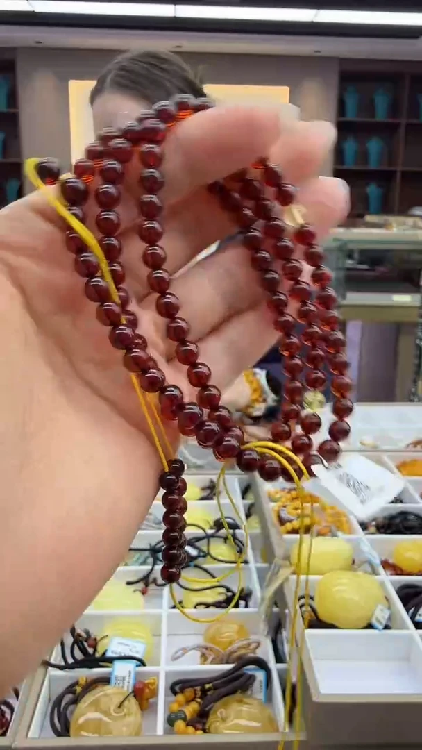 琥珀颈饰未镶嵌62秒拍号 假一罚三