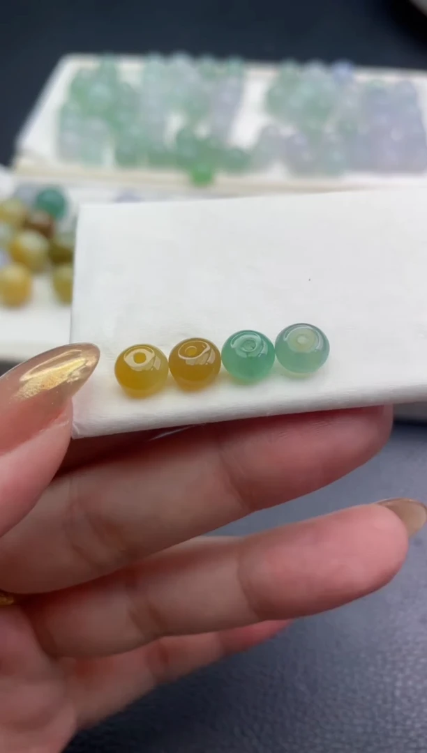 未镶嵌定制翡翠?****?珠子
