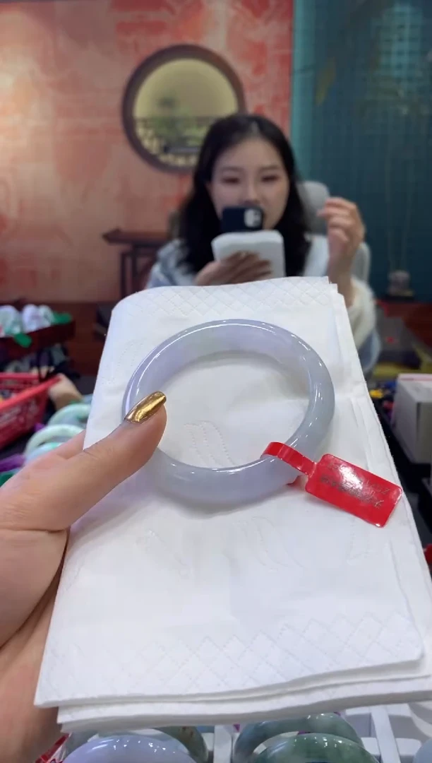 【闪购商品】翡翠手镯未镶嵌多人18104