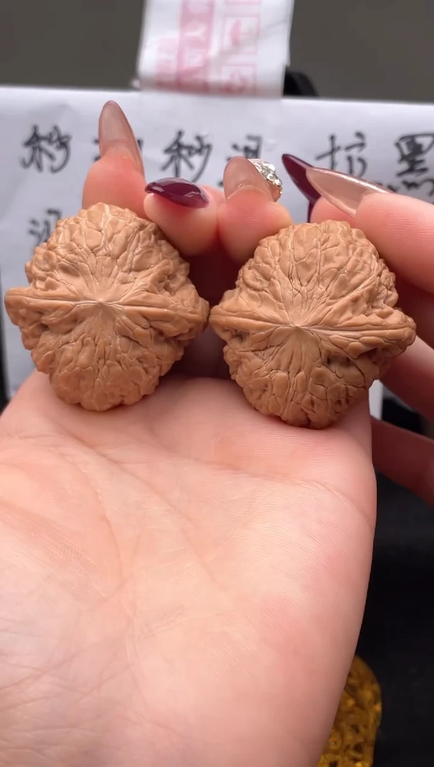 【闪购商品】文玩核桃吊坠059 铁锤 40