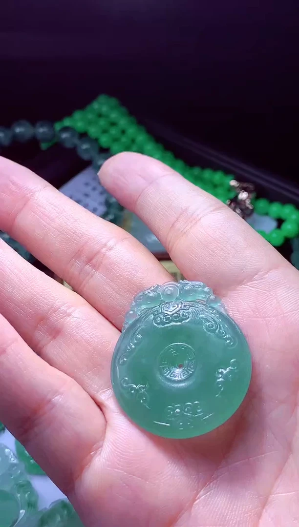 未镶嵌定制翡翠R**?翡翠毛货定制