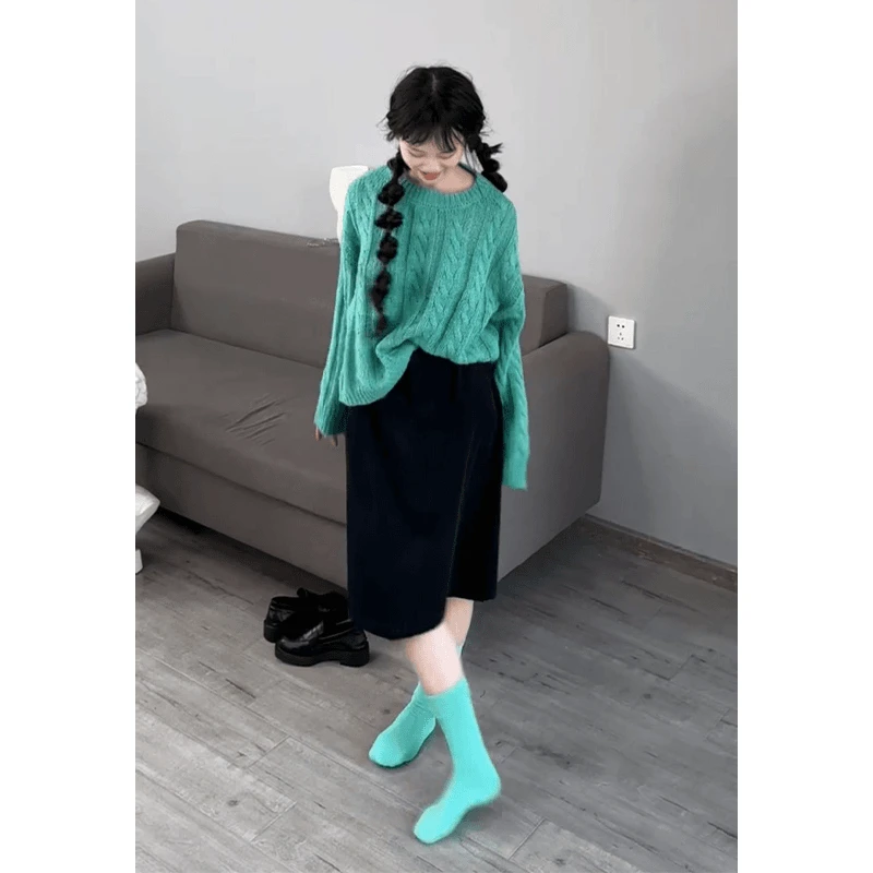 绿色麻花针织衫毛衣女2025早秋穿搭小个子韩系复古宽松休闲半身裙