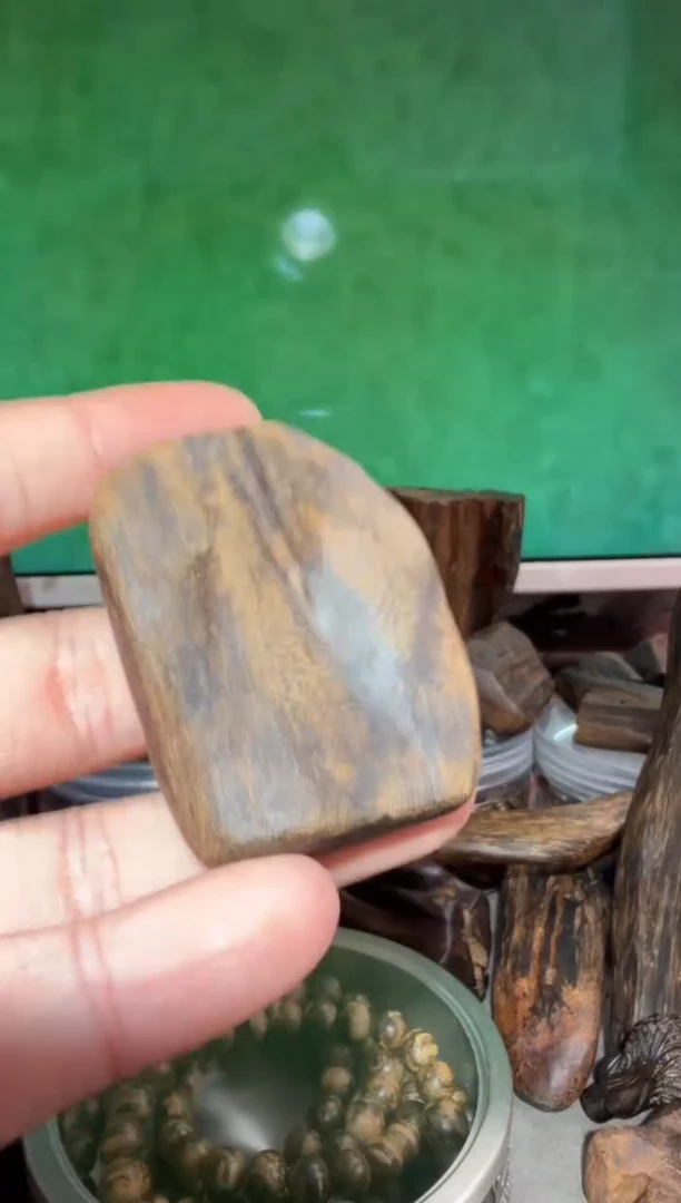 沉香吊坠红土多样性发一