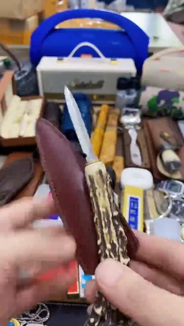 瓷片闪购商品  如图所示
