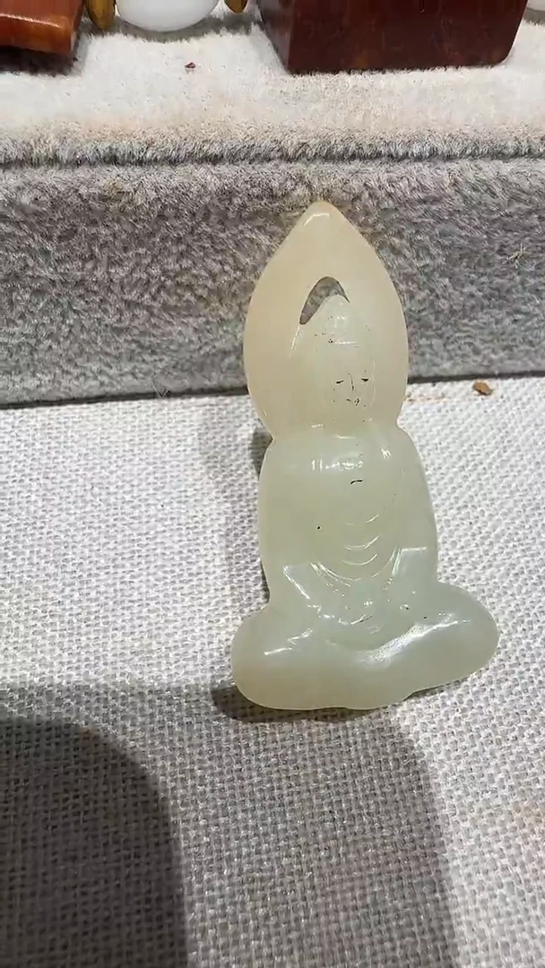 未镶嵌和田玉挂件和田玉（手把件)