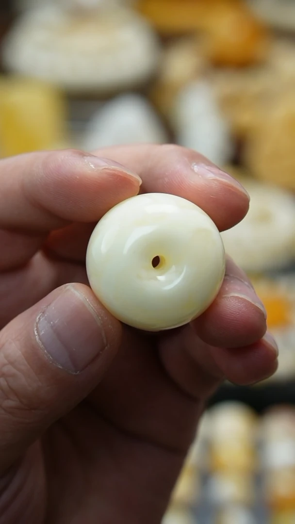 【闪购商品】琥珀裸石未镶嵌胡玩珠宝天然原矿