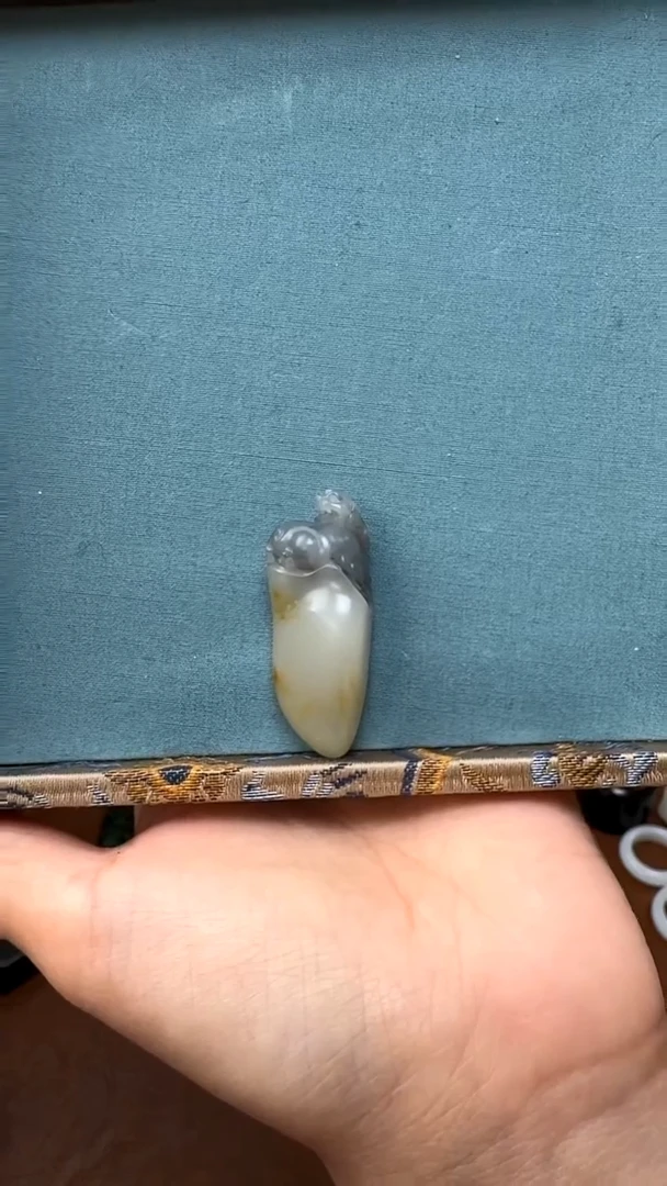 颈饰未镶嵌和田玉新疆和田玉青花貔貅