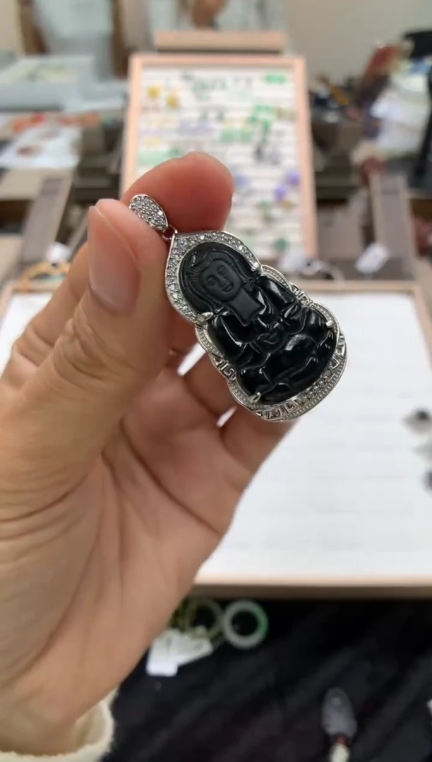 颈饰银S925镶嵌翡翠墨翠观音