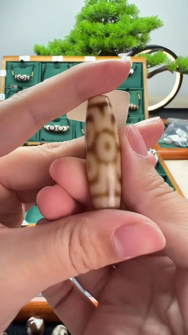 玛瑙/玉髓（覆膜）吊坠(不含链)未镶嵌15.（微瑕随机发货）