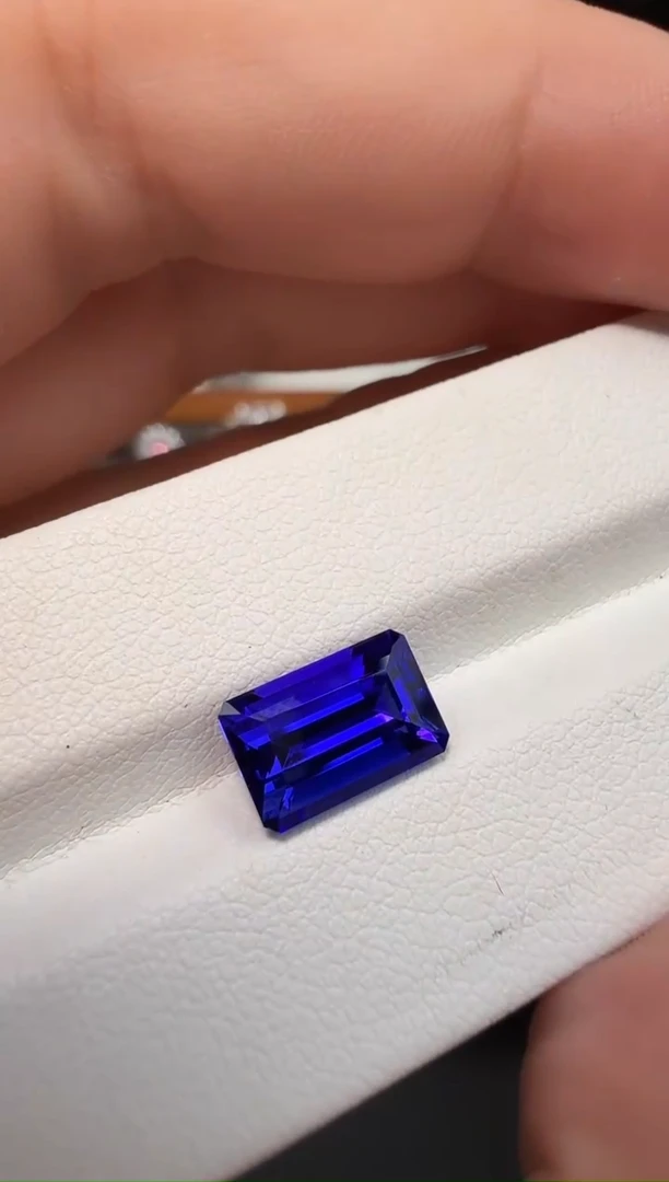未镶嵌裸石坦桑石皇家蓝色3.6CT-A122-1P