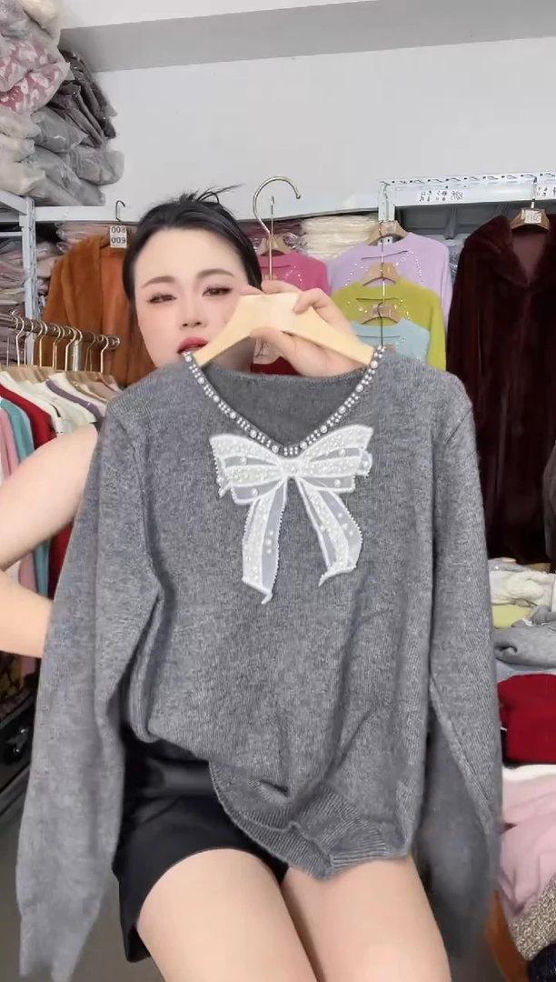 蝴蝶结 毛衣  灰色
