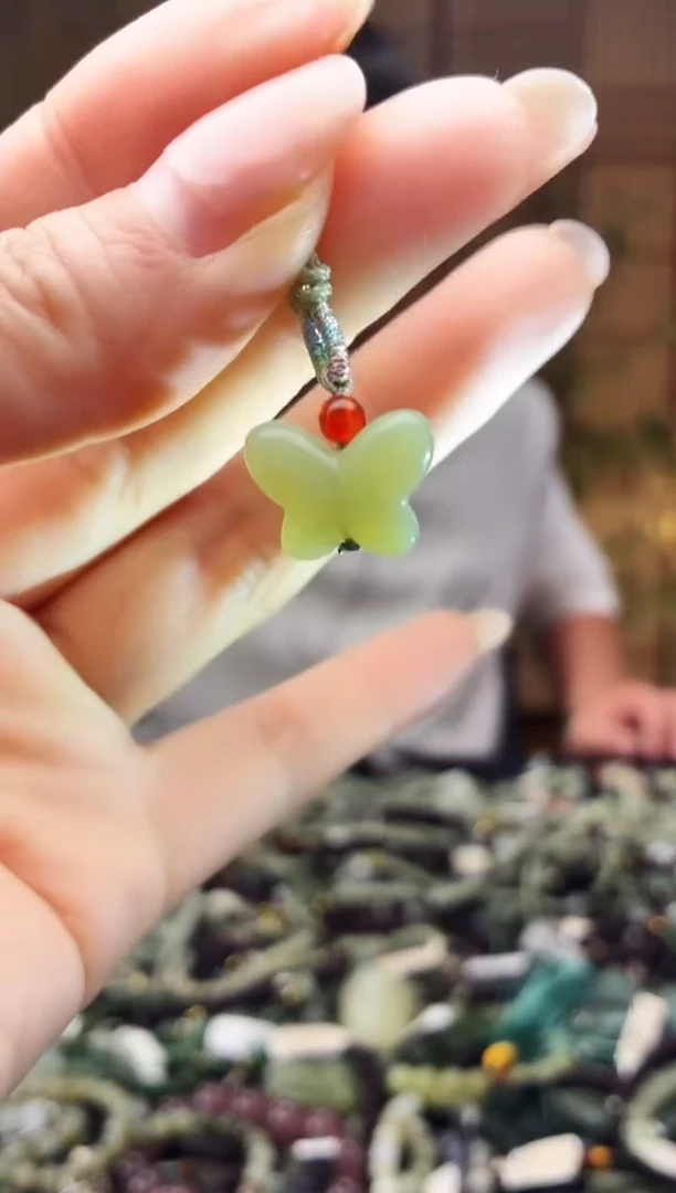 颈饰未镶嵌和田玉多样性发货，拍一发一