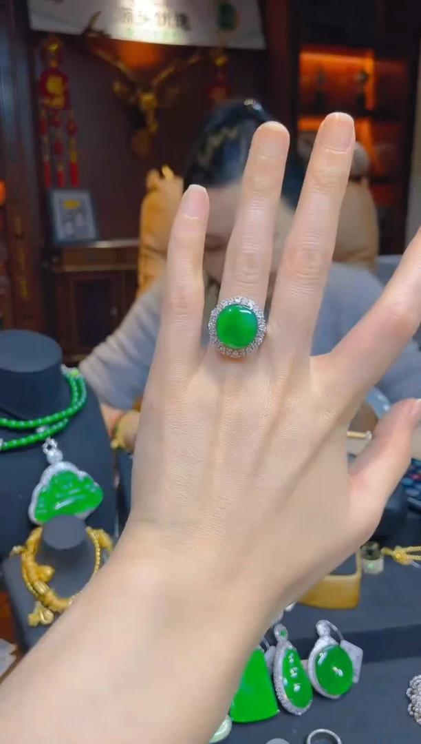 【闪购商品】翡翠戒指银S925镶嵌120839天然A货翡翠蛋面戒指