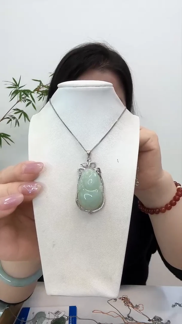 【闪购商品】翡翠吊坠(赠链)银S925镶嵌葫芦