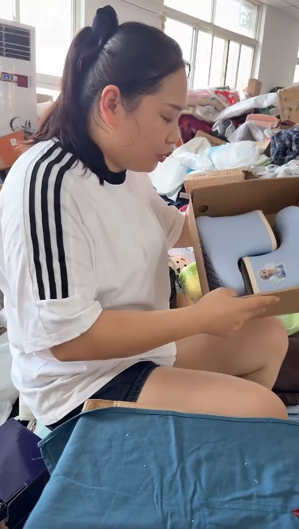 塑料时尚洋气百搭图片款如下