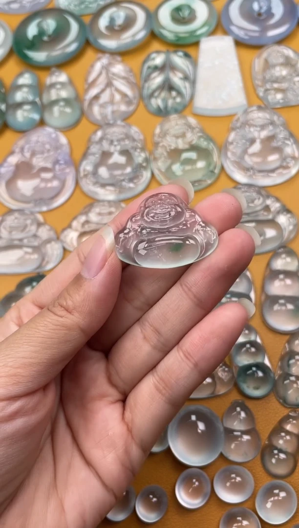 翡翠未镶嵌吊坠(不含链)佛公