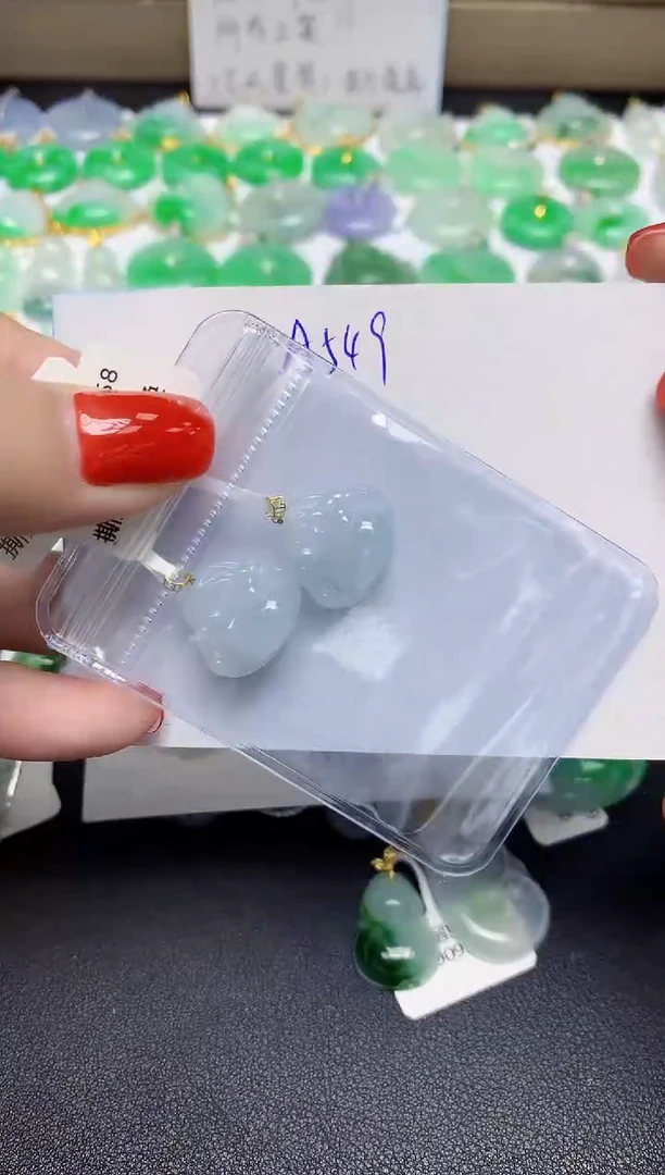 颈饰18K金镶嵌翡翠天然缅甸翡翠A货翡翠百元以上9元证书费自理