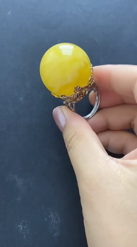 未镶嵌琥珀裸石蜜蜡戒指