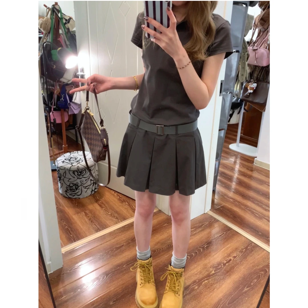 2025夏季新款chic收腰显瘦A字短裙女学院风辣妹POLO领百褶连衣裙