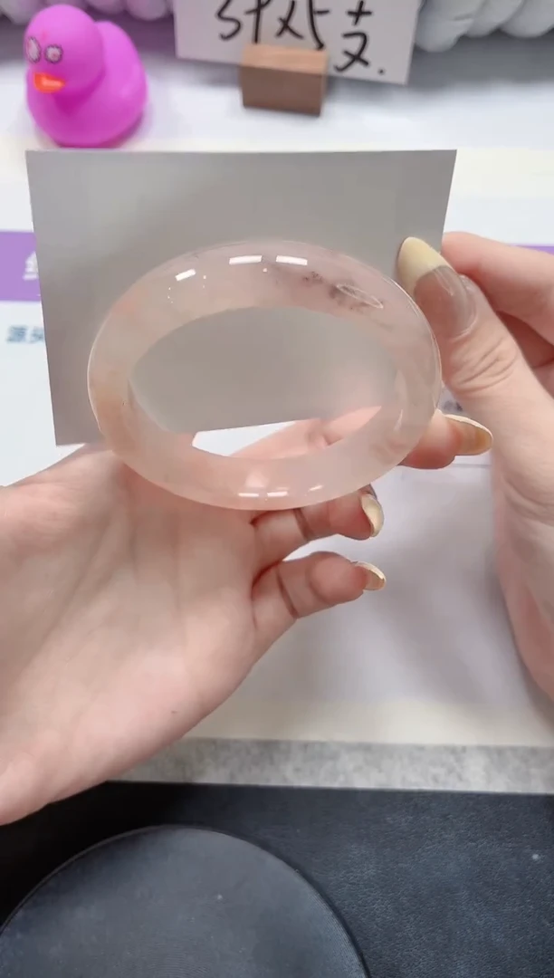 石英质玉手镯未镶嵌63-56.4桃花