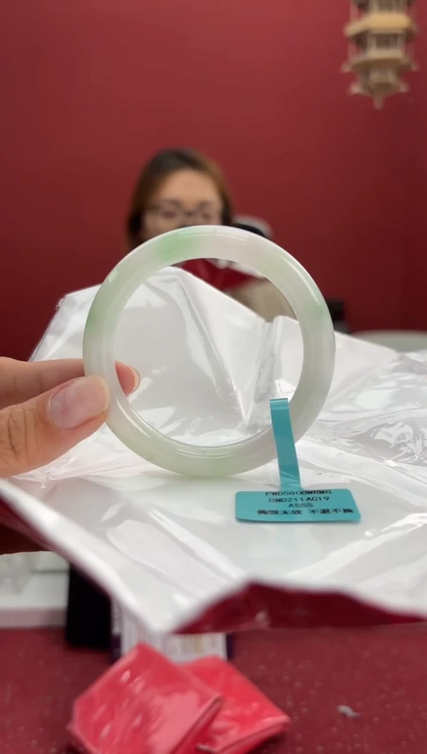 翡翠手镯未镶嵌26手镯