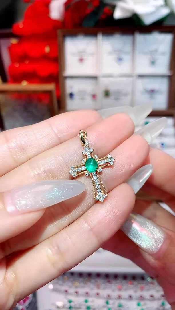 18K金镶嵌吊坠祖母绿0.51ct/天然宝石/七天无理由