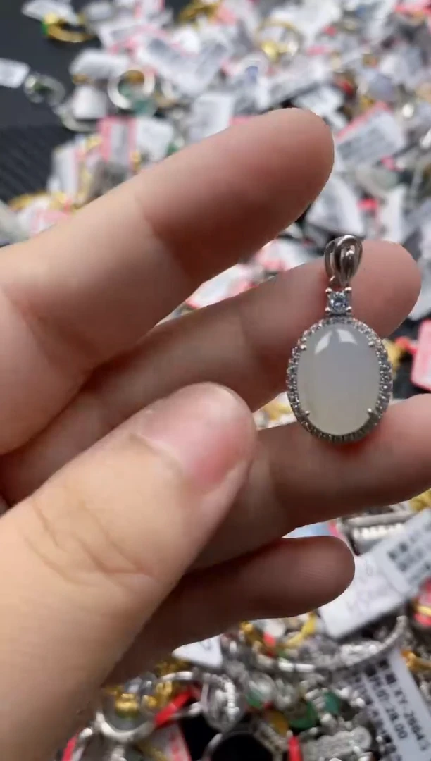 翡翠戒指银S925镶嵌99999999    0