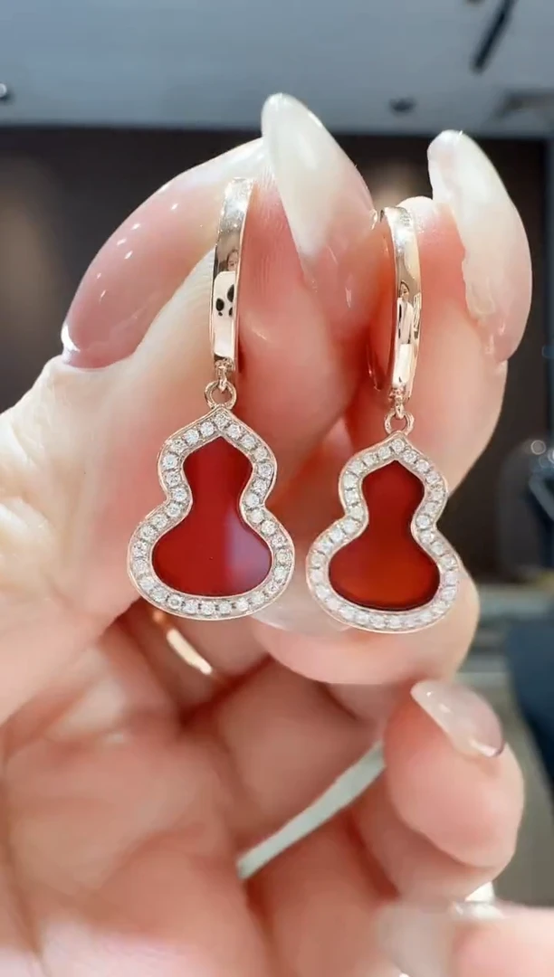 耳扣18K金镶嵌钻石围钻葫芦耳扣