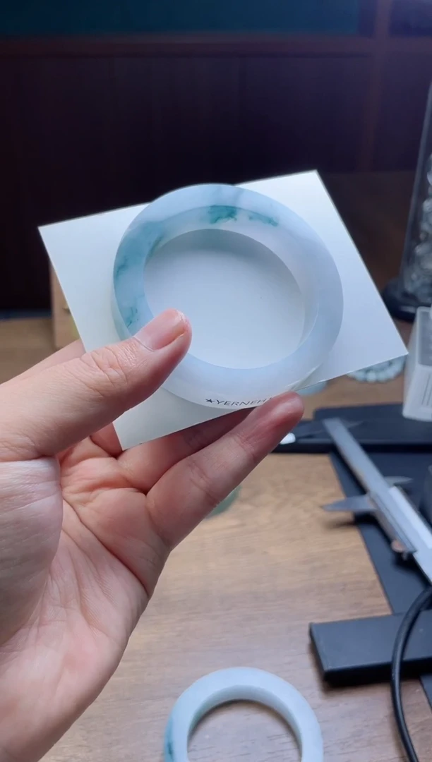 未镶嵌手镯定制翡翠a**m定制