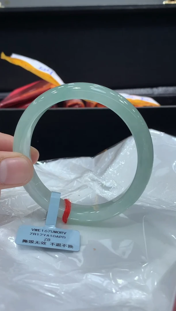 未镶嵌手镯翡翠翡翠手镯