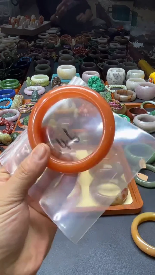 未镶嵌手镯石英质玉释*046