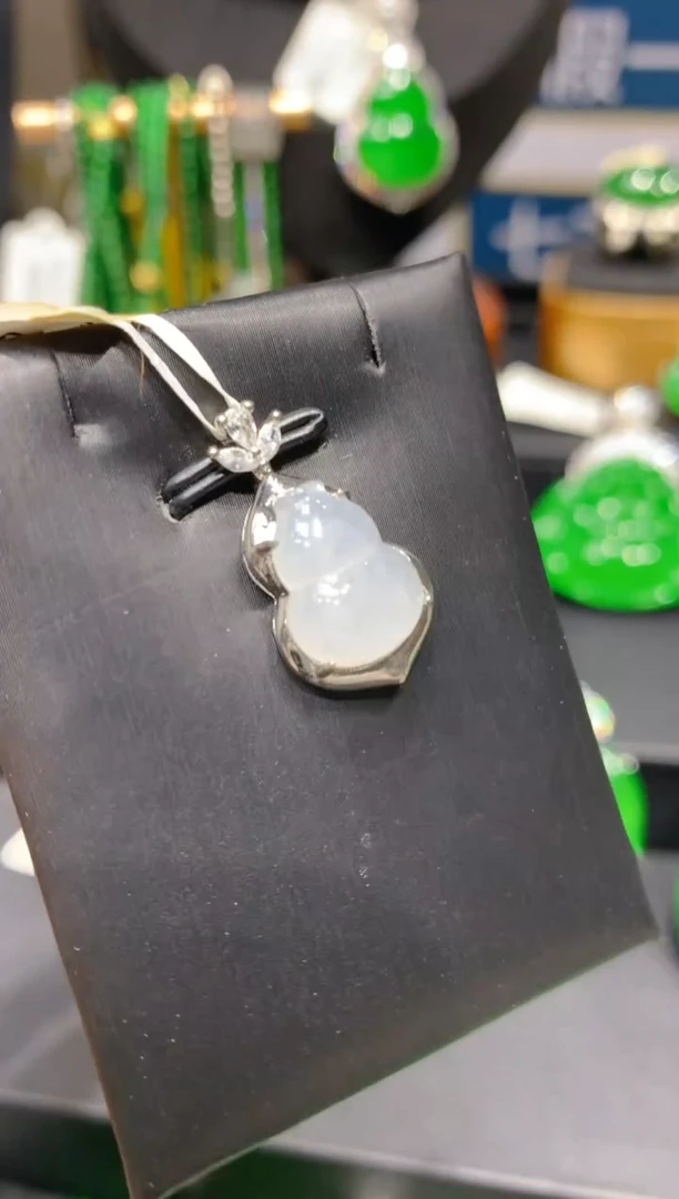 颈饰未镶嵌翡翠4一季