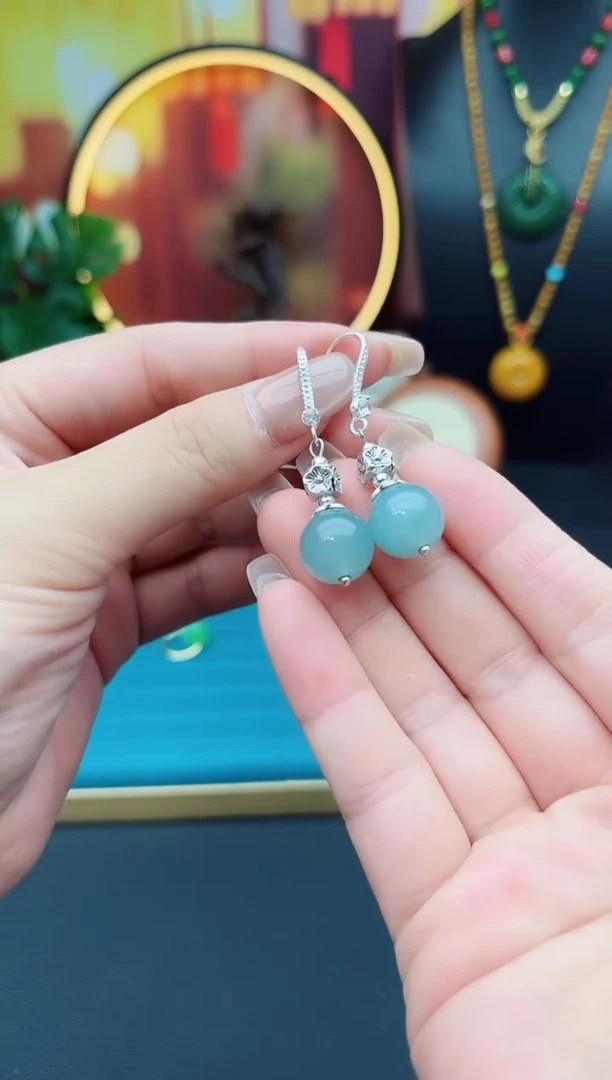 石英质玉（天山翠）未镶嵌耳饰435000