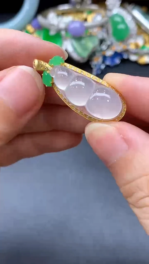 颈饰18K金镶嵌翡翠456-中国好珍宝