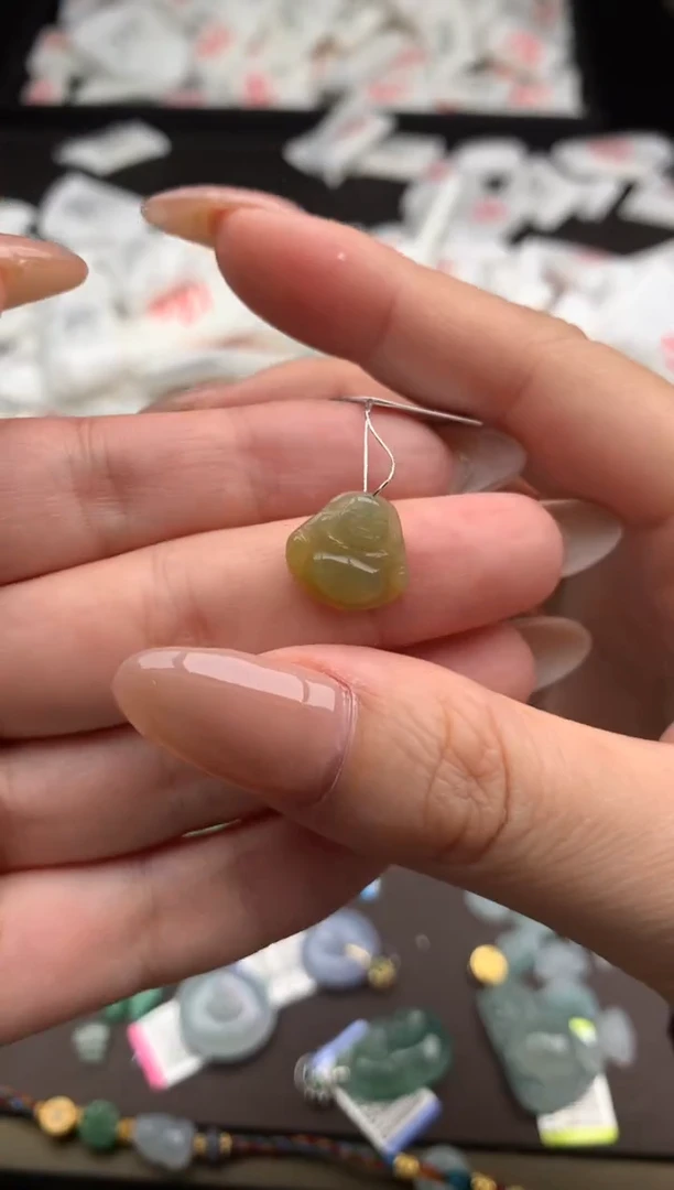 【闪购商品】翡翠挂件未镶嵌一