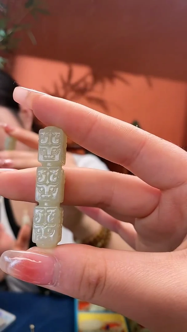 【闪购商品】和田玉挂件未镶嵌玉琮