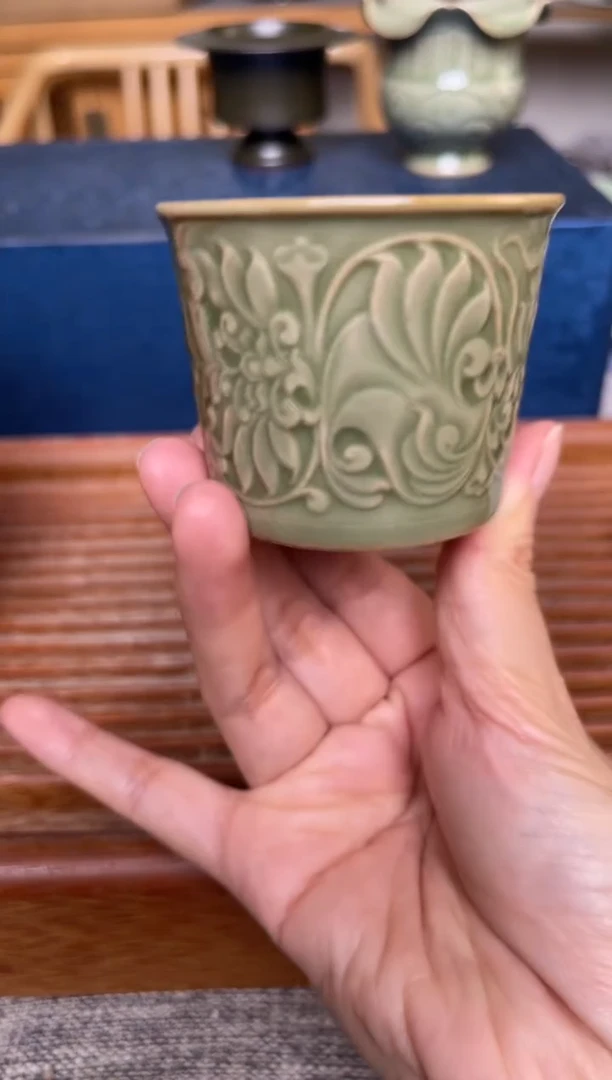 瓷器耀州窑金银花主人杯 微瑕