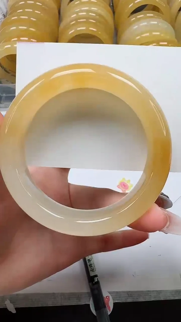 未镶嵌手镯石英质玉131