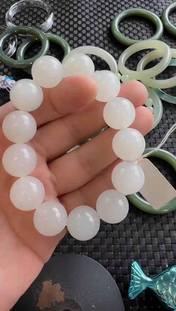 和田玉未镶嵌颈饰白玉16mm