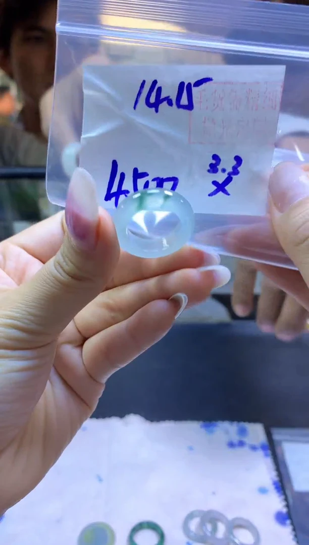 【闪购商品】定制翡翠未镶嵌戒圈#4500元-毛货需精细抛光