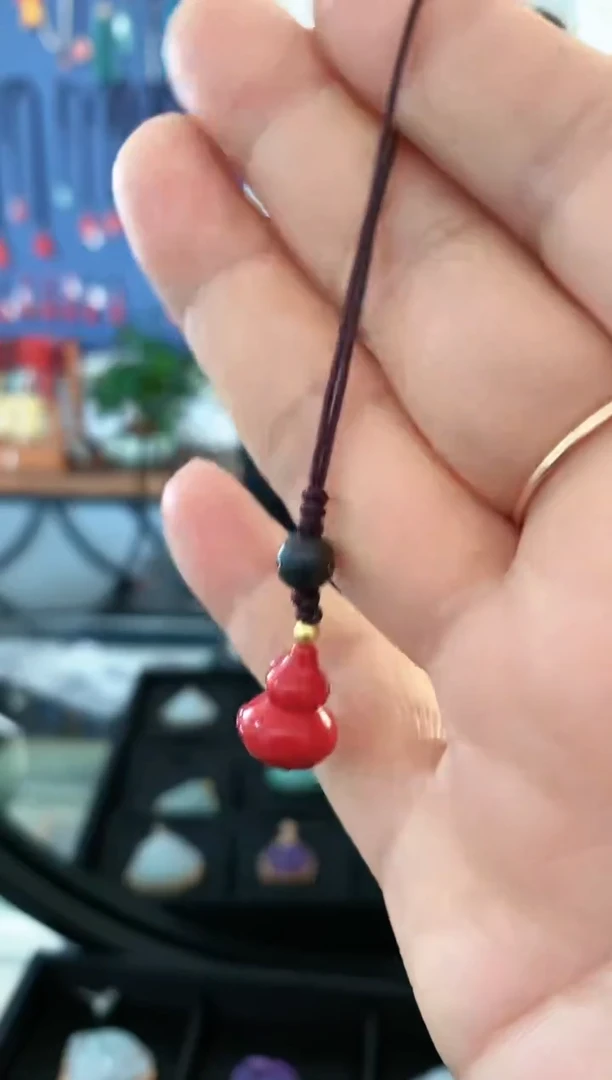 天然辰砂葫芦挂件