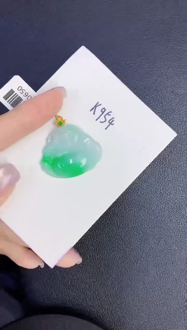 颈饰18K金镶嵌翡翠缅甸天然翡翠A货