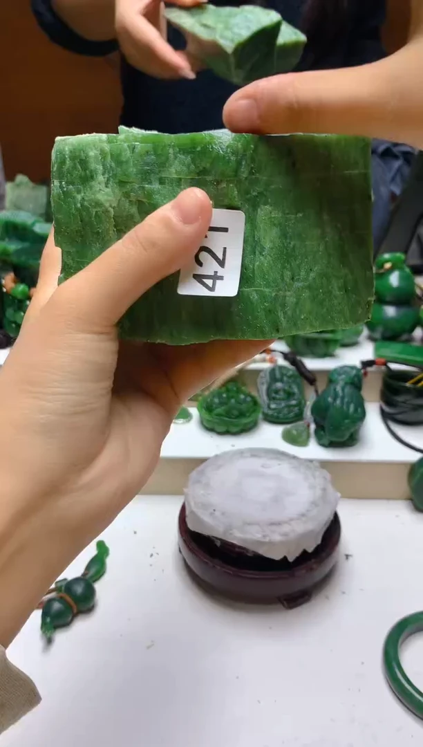 未镶嵌和田玉（碧玉）珠宝半成品0