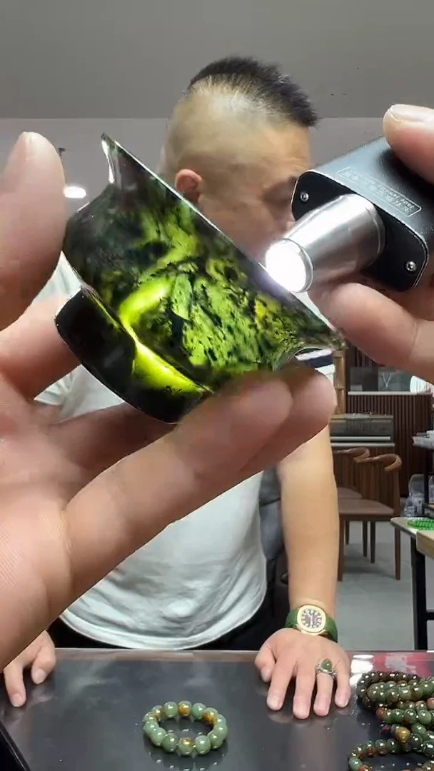 未镶嵌蛇纹石玉手把主人杯-多样性发货其中发一