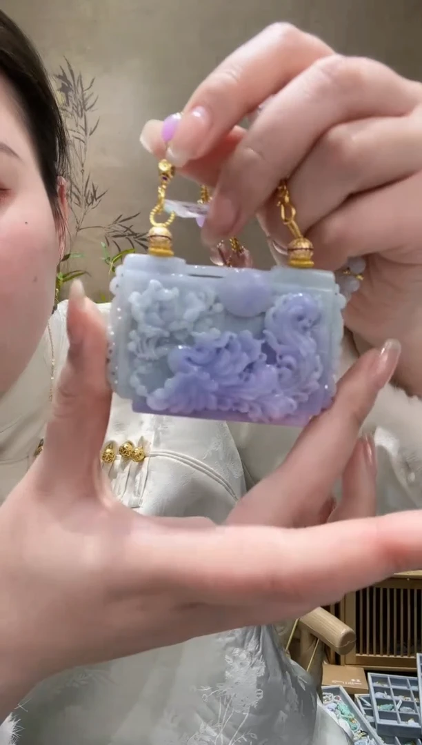 【闪购商品】翡翠颈饰未镶嵌吊坠