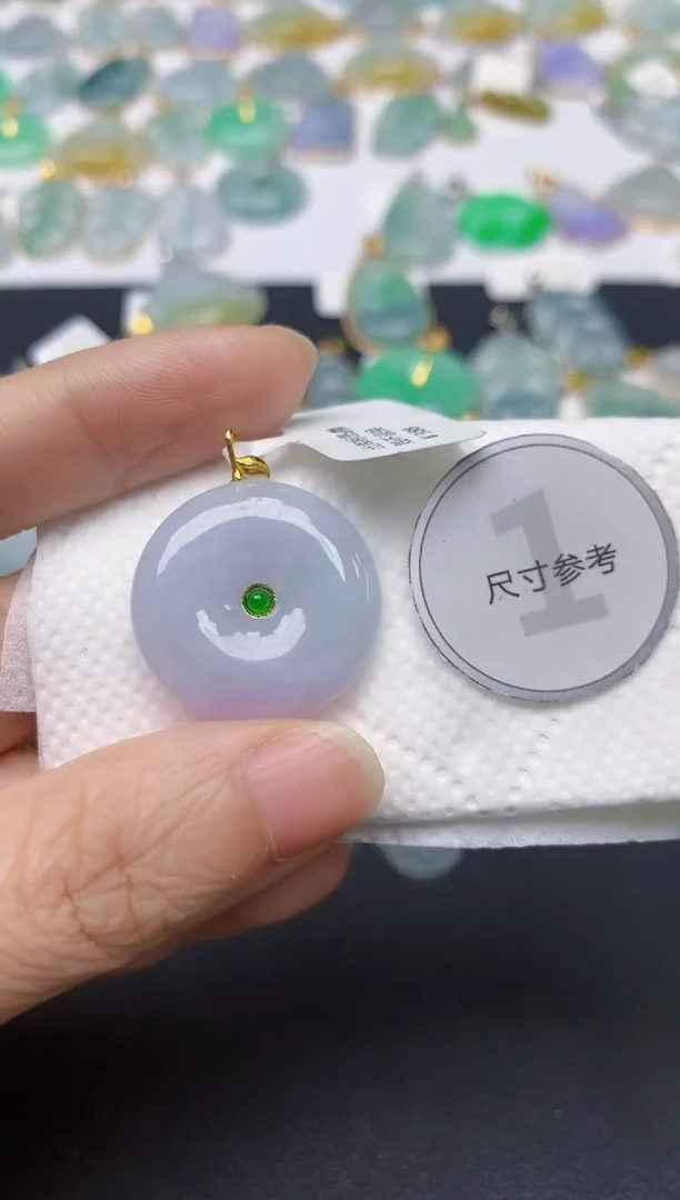 翡翠18K金镶嵌颈饰天然缅甸A货翡翠