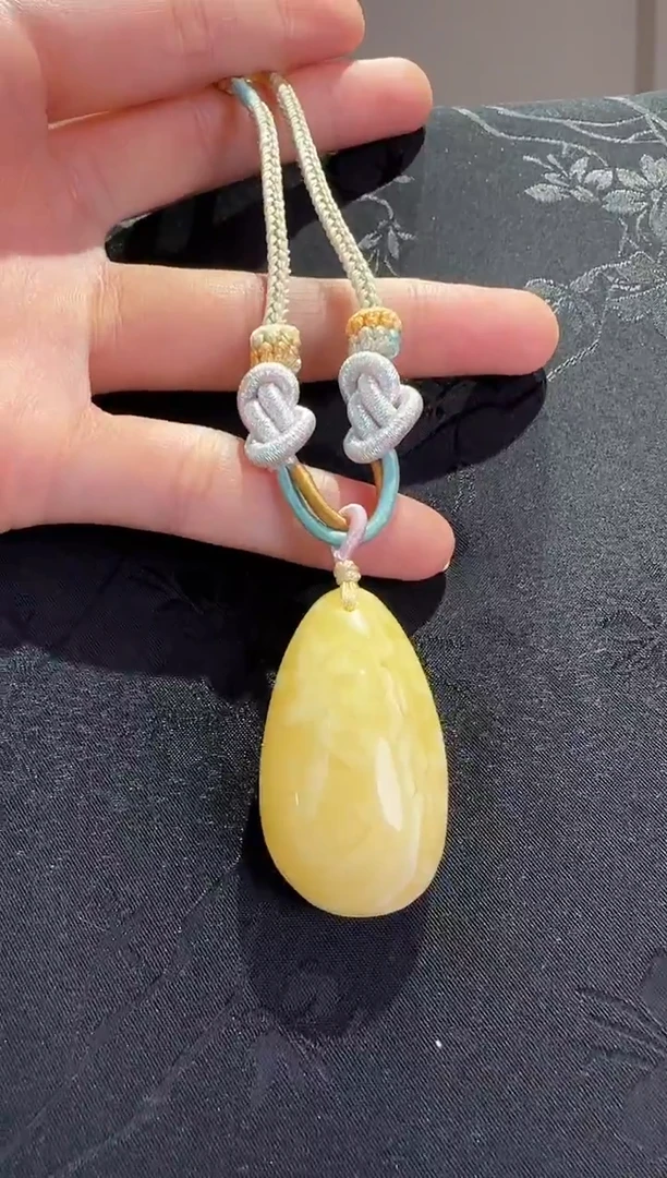 蜜蜡颈饰未镶嵌水滴吊坠