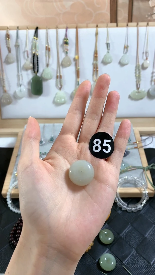 和田玉未镶嵌颈饰遇吊坠4