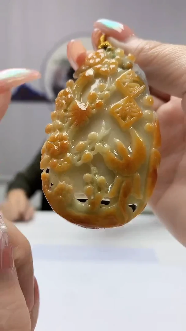 【闪购商品】定制翡翠未镶嵌5152DD-毛货挂件65