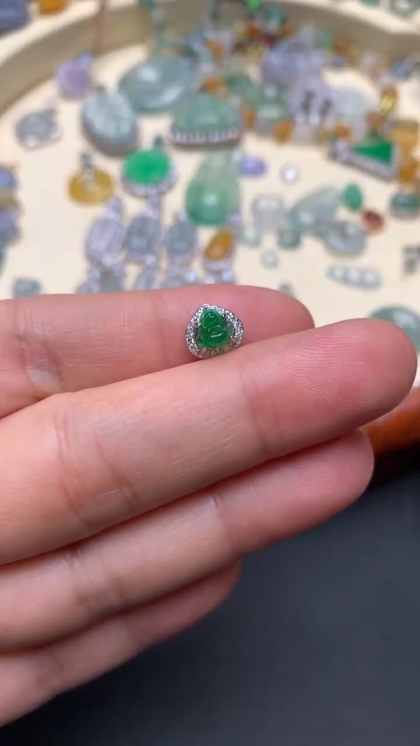 【闪购商品】翡翠颈饰银S925镶嵌翡翠镶嵌佛公